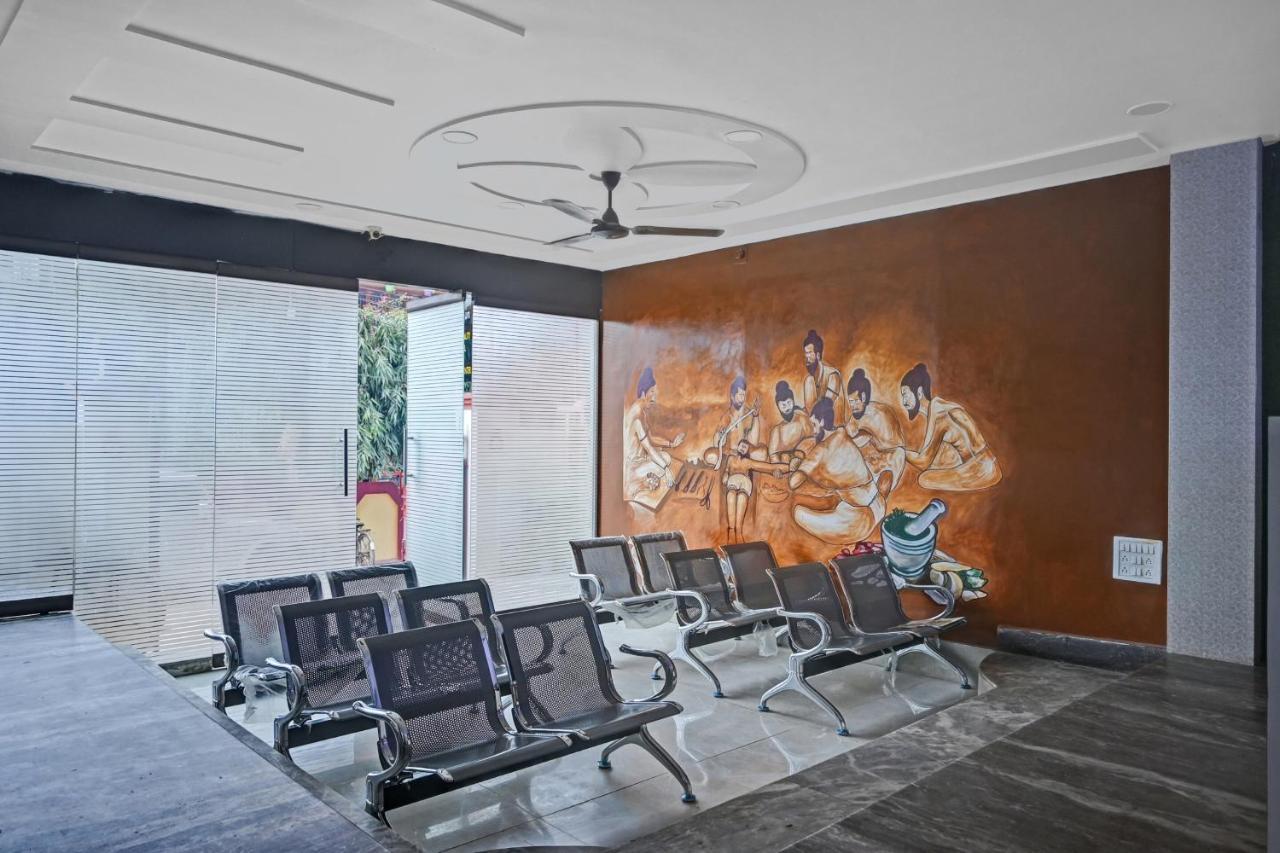 Oyo 7498 Hotel Aparajita - Varanasi — Photos 3