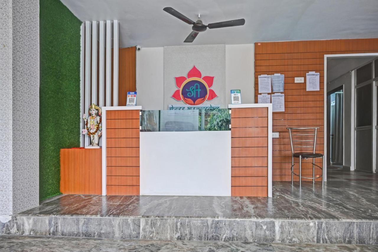 Oyo 7498 Hotel Aparajita - Varanasi, Varanasi